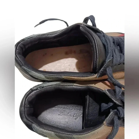 Burberry women’s shoes size 38 - Picture 10 of 12